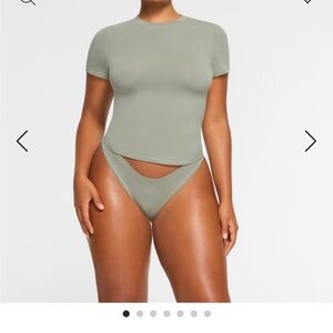 Skims Women's Olive Green Top
